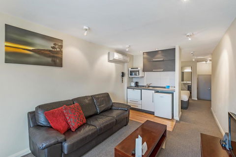 Mantra One Sandy Bay Road - Accommodation Newcastle 30