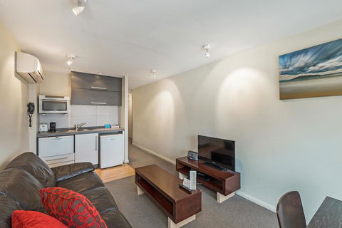 Mantra One Sandy Bay Road - Accommodation Newcastle 29