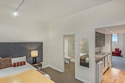 Mantra One Sandy Bay Road - Accommodation Newcastle 12