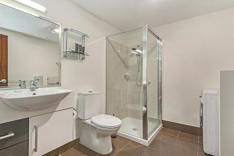 Mantra One Sandy Bay Road - Accommodation Newcastle 11