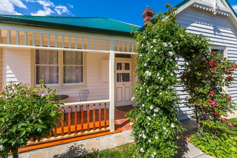 Rosehaven Cottage - Accommodation Newcastle 17