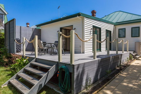 Rosehaven Cottage - Accommodation Newcastle 14