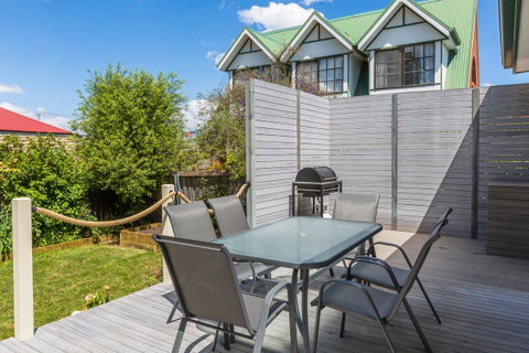 Rosehaven Cottage - Accommodation Newcastle 12
