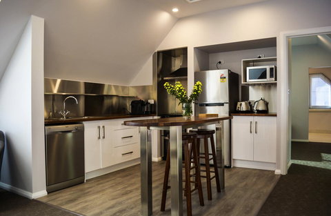 Heathfield Apartments - Accommodation Newcastle 2