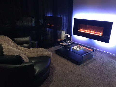 Amare Beachside Luxury - Accommodation Newcastle 8