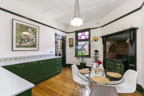 Insomnia On Elizabeth - Accommodation Newcastle 0