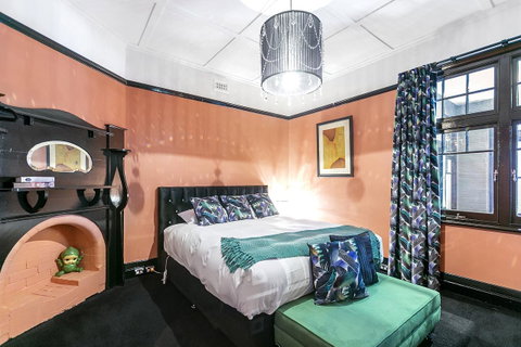 Insomnia On Elizabeth - Accommodation Newcastle 2
