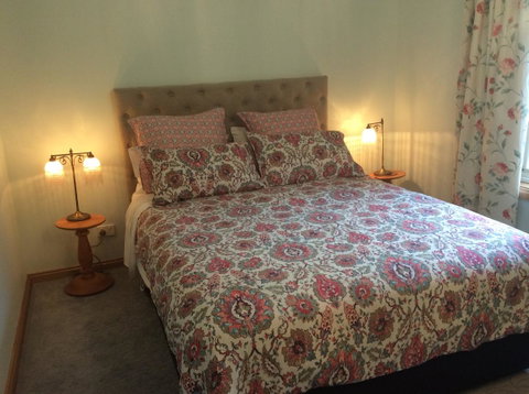 Werndee - Accommodation Newcastle 4