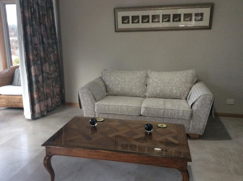 Werndee - Accommodation Newcastle 7