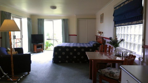 The Crays Accommodation - Accommodation Newcastle 31
