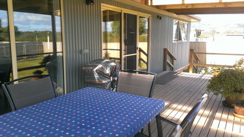 The Crays Accommodation - Accommodation Newcastle 6