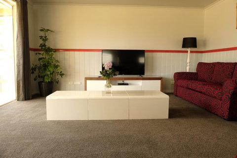 The Crays Accommodation - Accommodation Newcastle 16