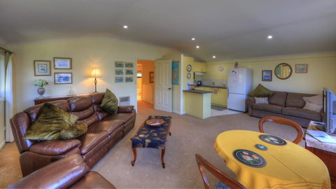 Birchwood On The River - Devonport, Tasmania - Self-Contained And Self-Catering Accommodation - Accommodation Newcastle 17