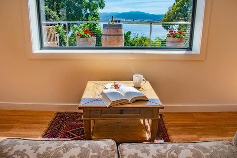 Tamar House - Accommodation Newcastle 5
