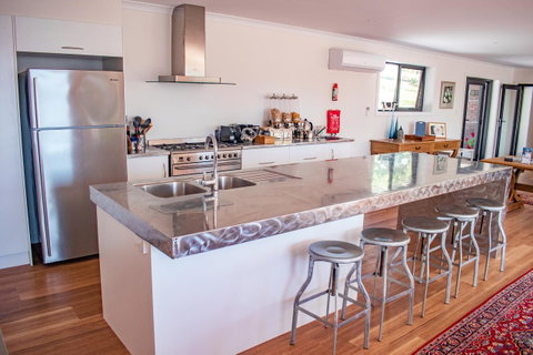 Tamar House - Accommodation Newcastle 12