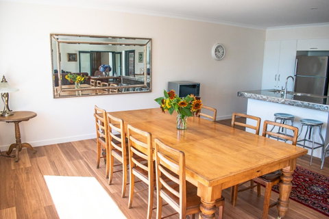 Tamar House - Accommodation Newcastle 14