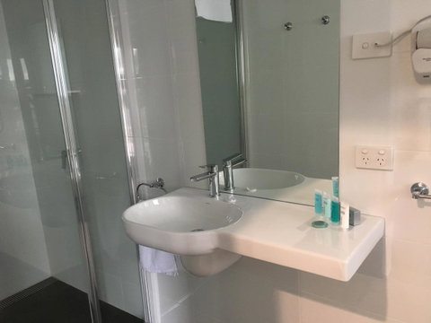 Tamar House - Accommodation Newcastle 8