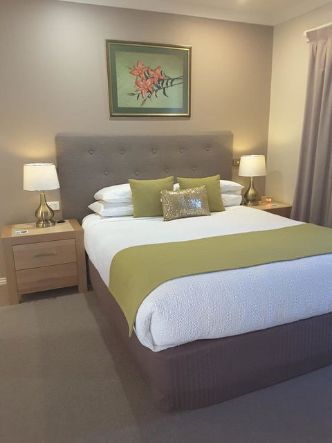 On The Terrace - Accommodation Newcastle 10