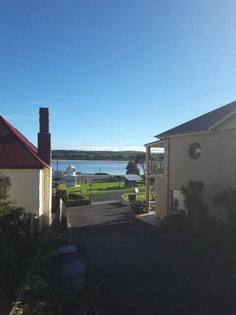 On The Terrace - Accommodation Newcastle 11