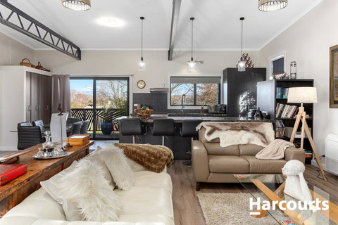 The WeareHouse In Deloraine - Accommodation Newcastle 2