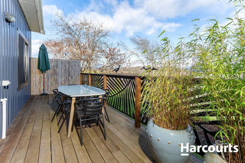 The WeareHouse In Deloraine - Accommodation Newcastle 9