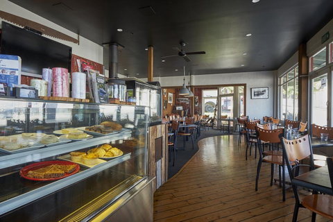 Bushman's Cafe - Accommodation Newcastle 2