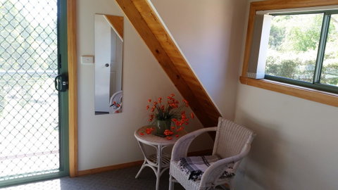 Four Seasons Waterfront Villas - Accommodation Newcastle 22
