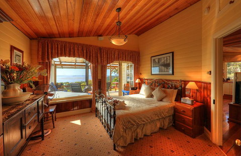 Island View Spa Cottage - Accommodation Newcastle 2