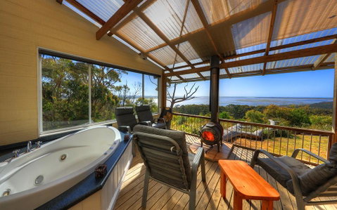 Island View Spa Cottage - Accommodation Newcastle 6