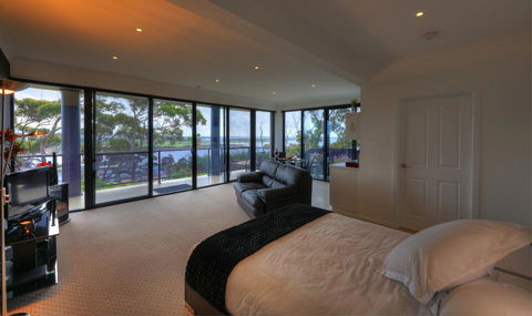 Sheer Pleasure Accommodation - Accommodation Newcastle 18