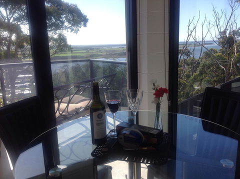 Sheer Pleasure Accommodation - Accommodation Newcastle 9