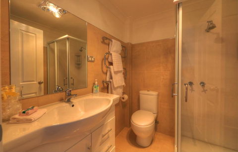Sheer Pleasure Accommodation - Accommodation Newcastle 16