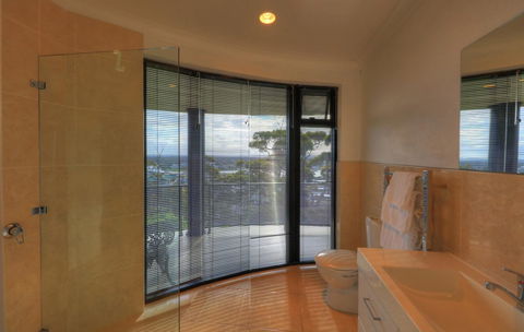 Sheer Pleasure Accommodation - Accommodation Newcastle 2