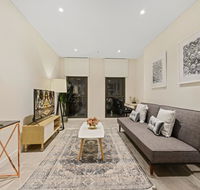 New 2 beds Apt mins walking to Darling HarbourQVB - Accommodation Newcastle