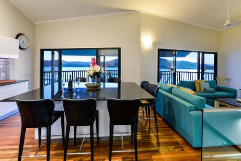 NEWLY BEAUTFULLY RENOVATED 16 The Casuarina - 3 Bedroom House With 180 Degree Ocean Views - Accommodation Newcastle 1