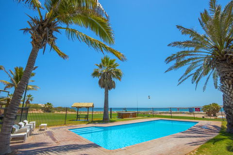 Ningaloo Reef Resort - Accommodation Newcastle 0