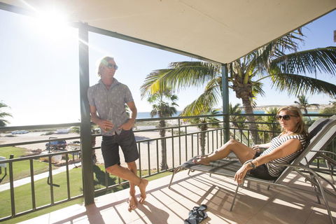 Ningaloo Reef Resort - Accommodation Newcastle 2