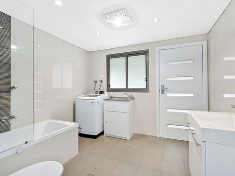 Oakland Cottage - Accommodation Newcastle 3