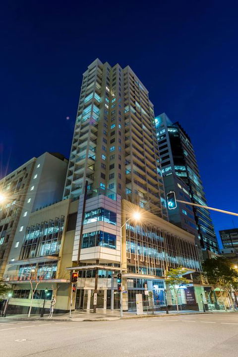 Oaks Brisbane Lexicon Suites - Accommodation Newcastle 3