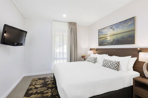 Oaks Cable Beach Resort - Accommodation Newcastle 2