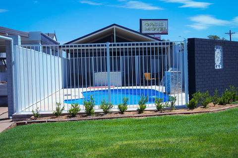 Oasis Motel - Accommodation Newcastle 1