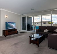 Oasis Unit 3/5 Laman Street - Accommodation Newcastle