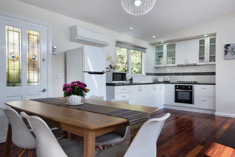 Oblique - Accommodation Newcastle 3