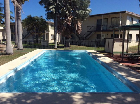 Ocean Breeze Units - Accommodation Newcastle 0