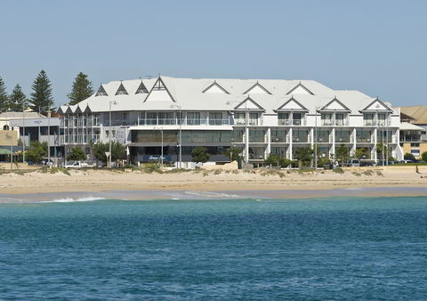 Ocean Centre Hotel - Accommodation Newcastle 0