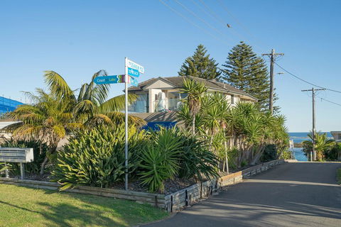 Ocean Pines, Unit 1 - Blue Bay, NSW - Accommodation Newcastle 3