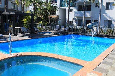 Oceanside Hawks Nest - Accommodation Newcastle 0