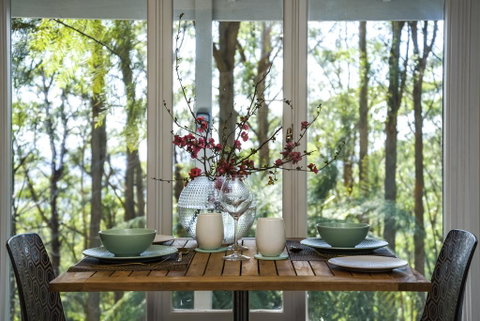 Olinda Forest Retreat With Spa - Accommodation Newcastle 3