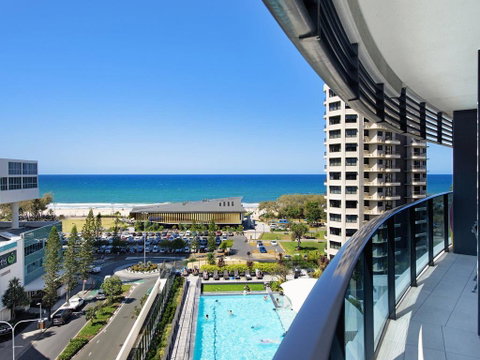 Oracle Resort Luxe Private 2 Bed - Tower 1 - Accommodation Newcastle 2