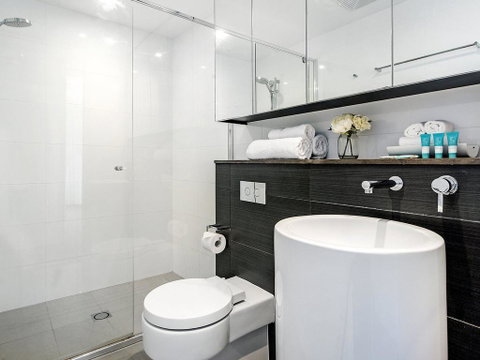 Oracle Sleek & Stylish 2 Bedroom Ocean View - Accommodation Newcastle 2